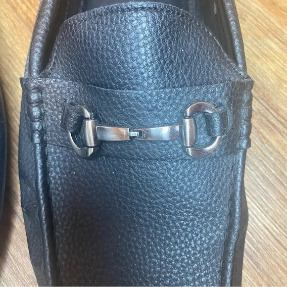 ROBERT DAVID Black Leather Loafers with Metal Accent - Picture 2 of 6